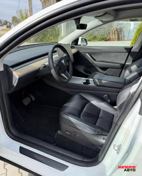 Tesla Model Y - фото 9