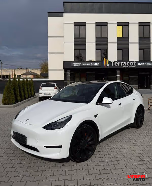 Tesla Model Y - фото 3