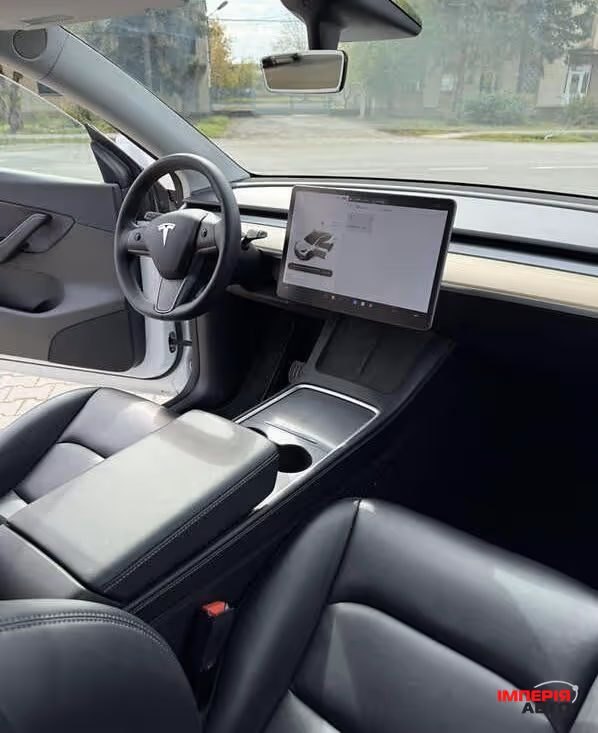 Tesla Model Y - фото 6
