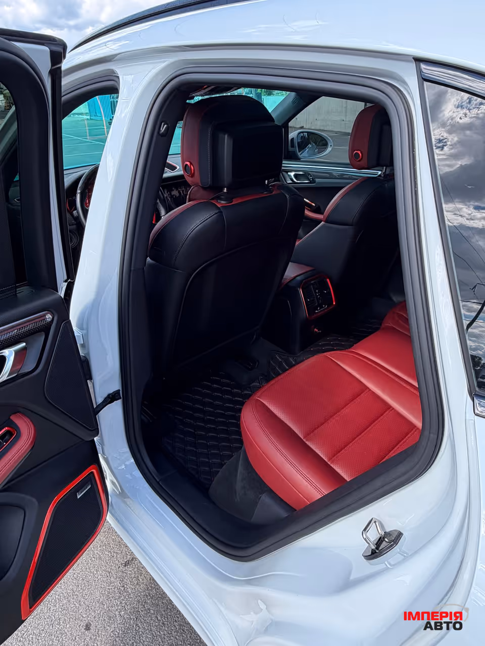 Porsche Macan - фото 25