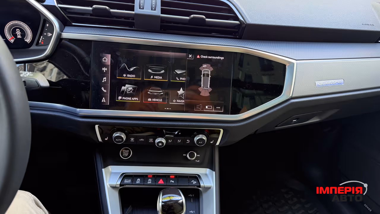 Audi Q3 - фото 22