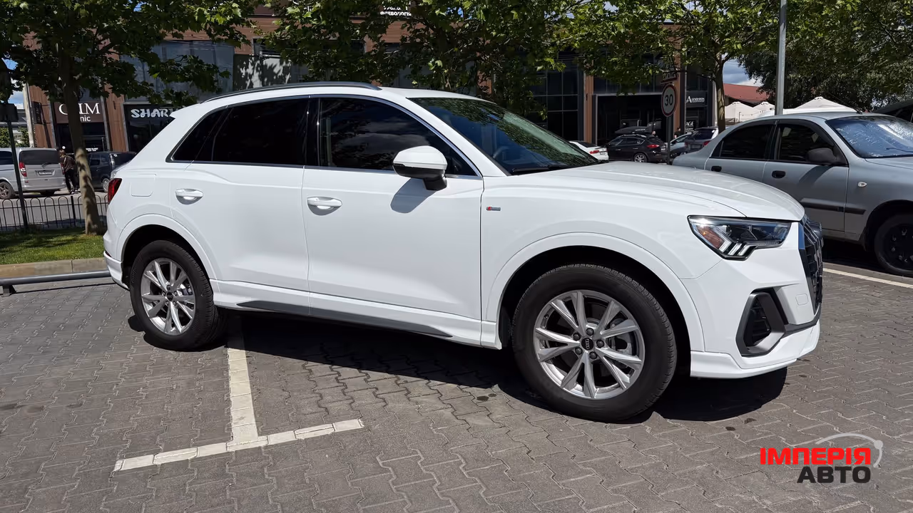Audi Q3 - фото 2