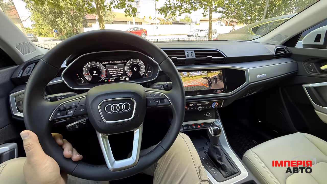 Audi Q3 - фото 26