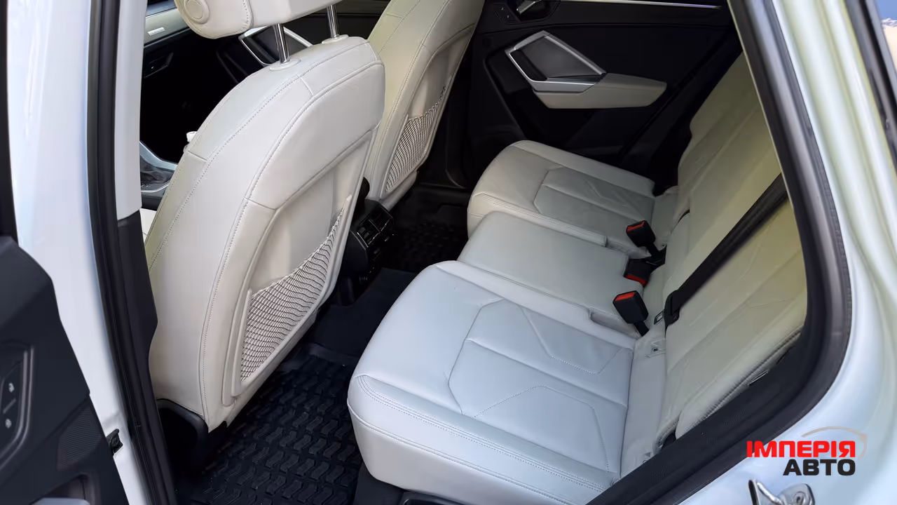 Audi Q3 - фото 10
