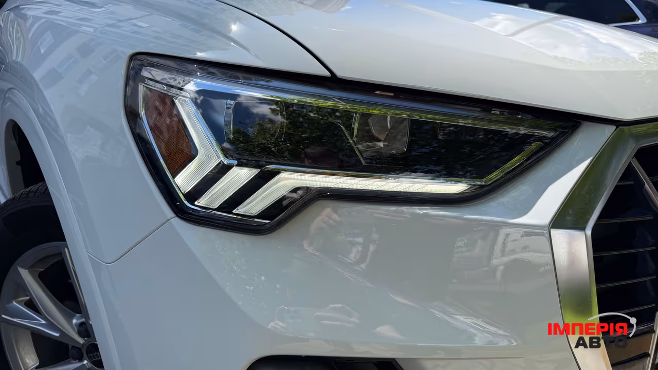 Audi Q3 - фото 32