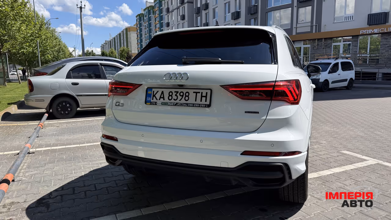 Audi Q3 - фото 5