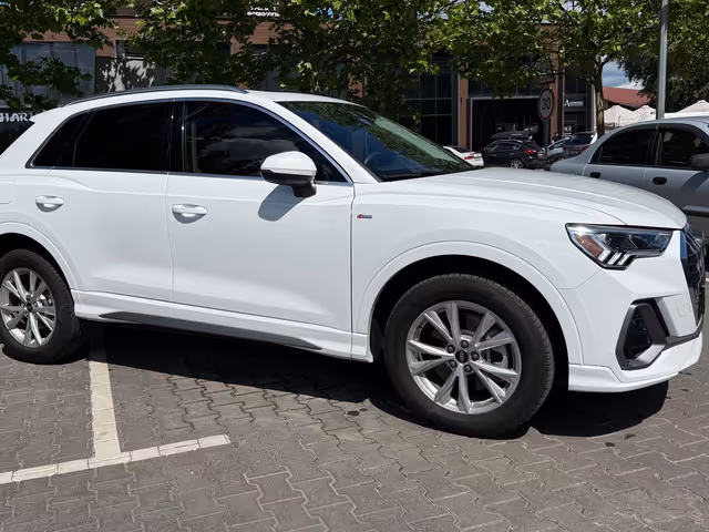 Audi Q3 - фото 2