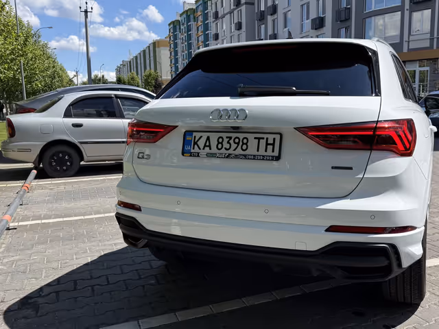 Audi Q3 - фото 5