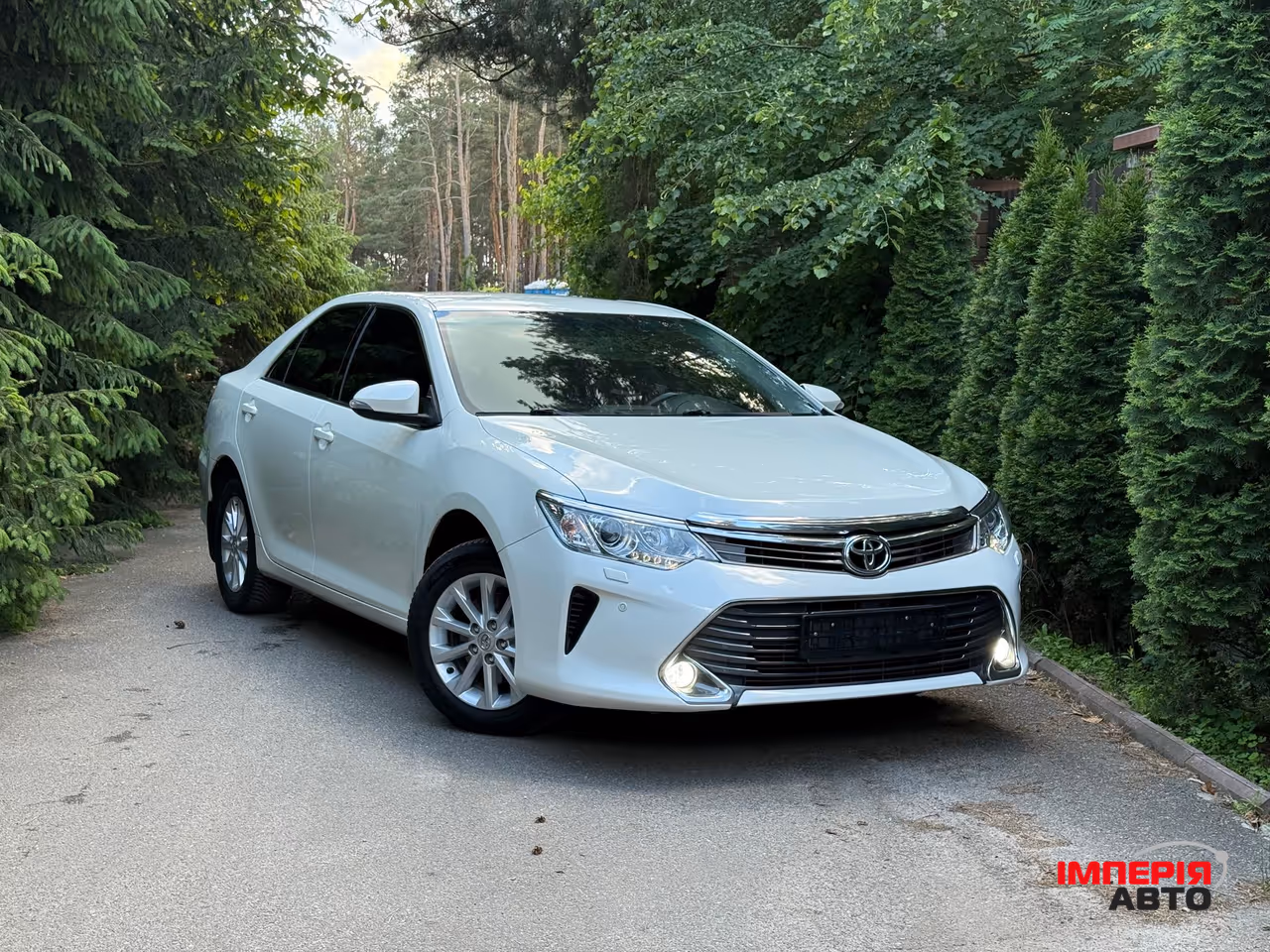 Toyota Camry - фото 4