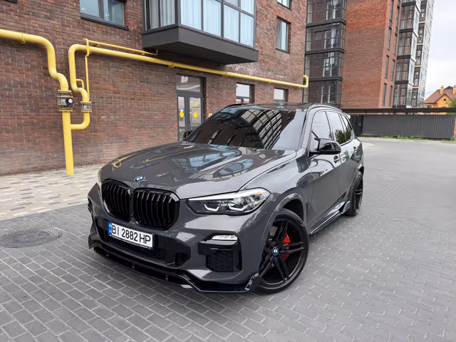 BMW X5 - фото 1