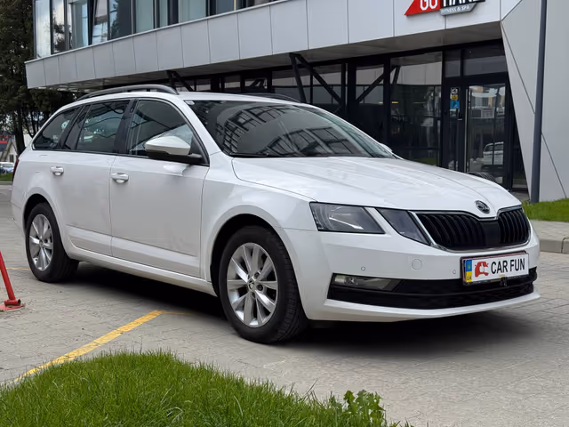 Skoda Octavia - фото 3