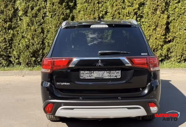Mitsubishi Outlander - фото 6