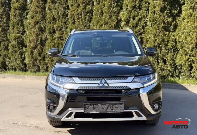 Mitsubishi Outlander - фото 2