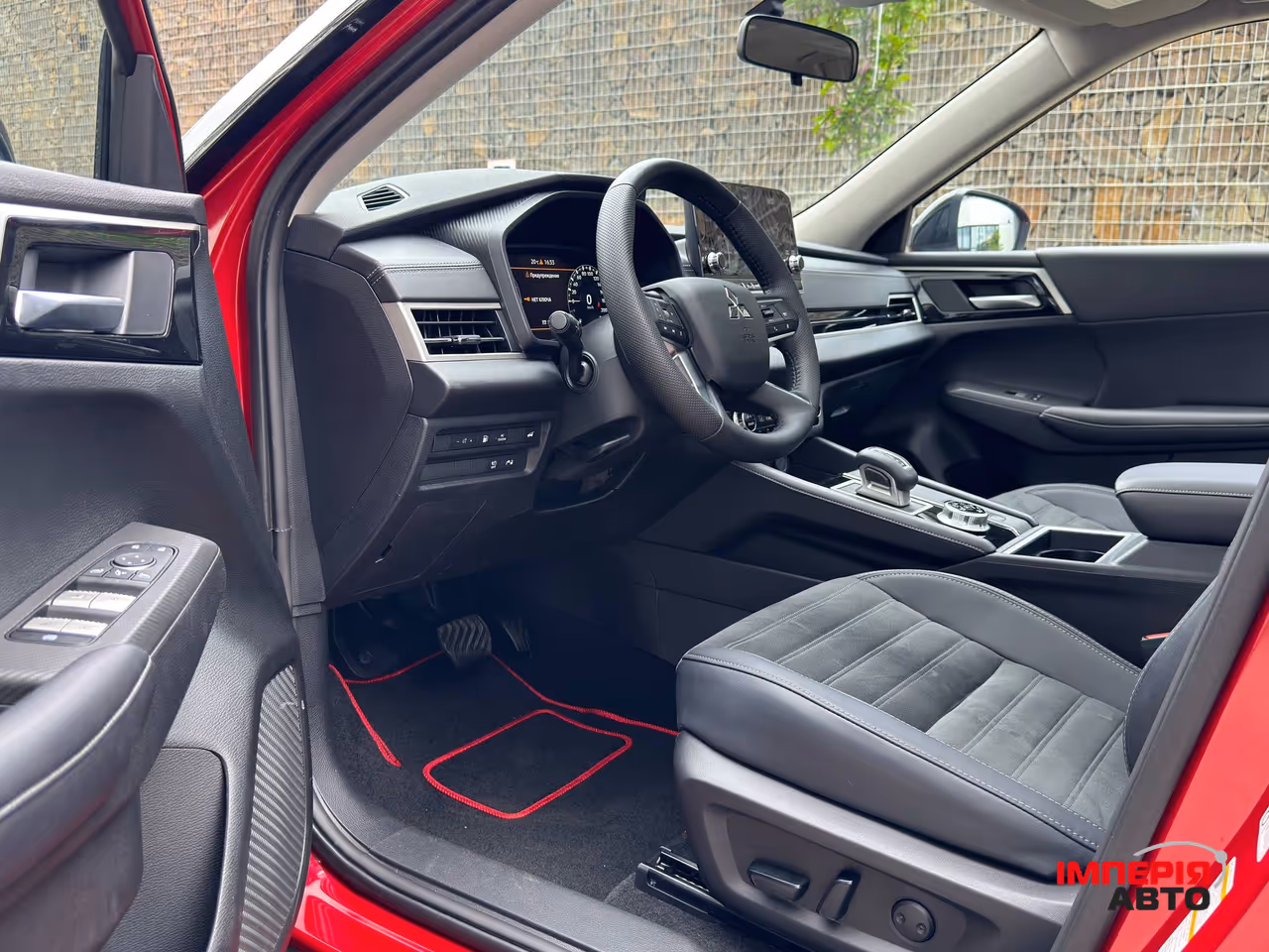 Mitsubishi Outlander - фото 16