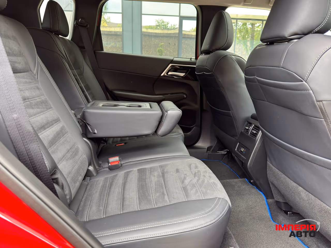 Mitsubishi Outlander - фото 26