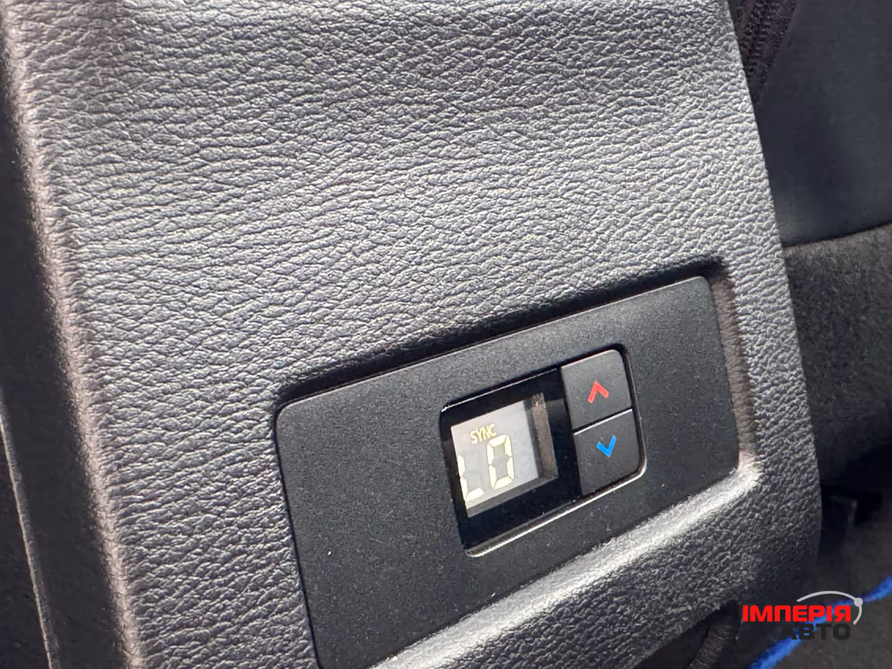 Mitsubishi Outlander - фото 24