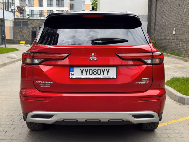Mitsubishi Outlander - фото 5