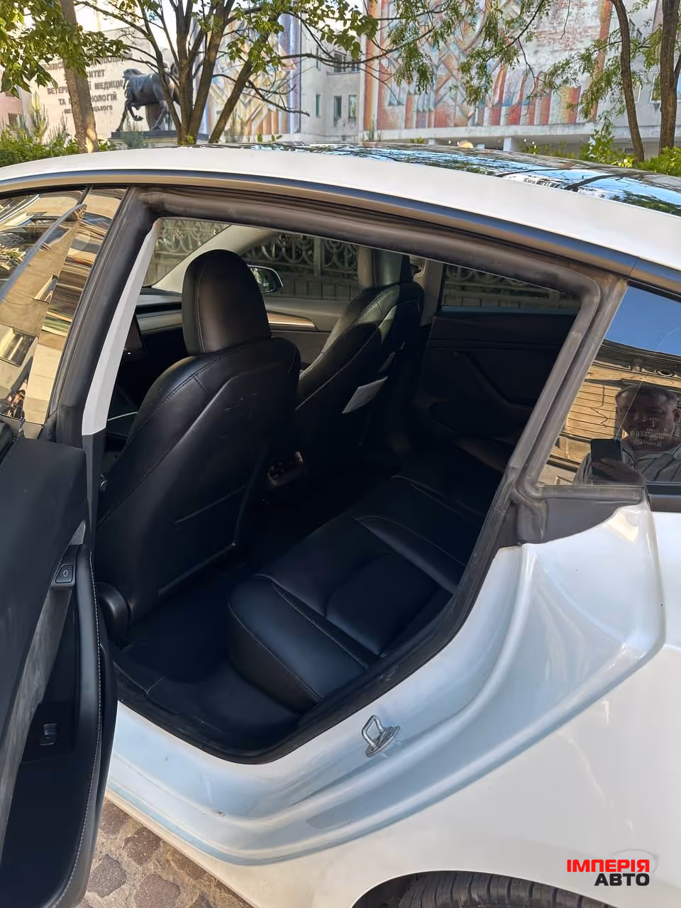Tesla Model 3 - фото 9