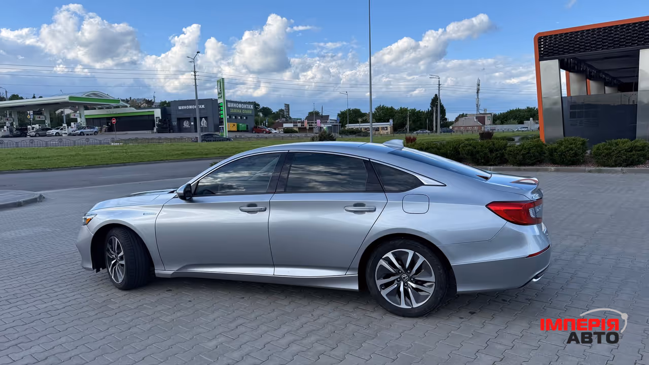 Honda Accord - фото 12