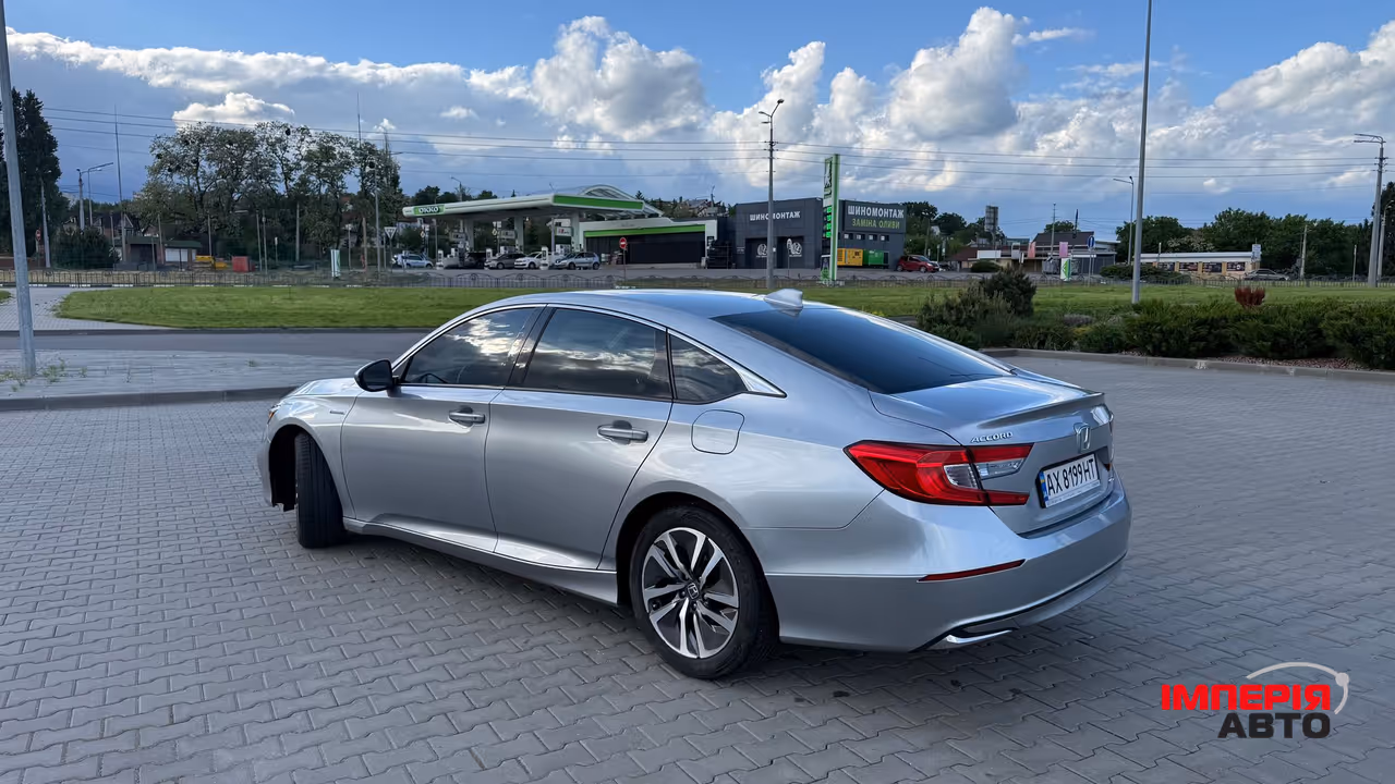 Honda Accord - фото 11