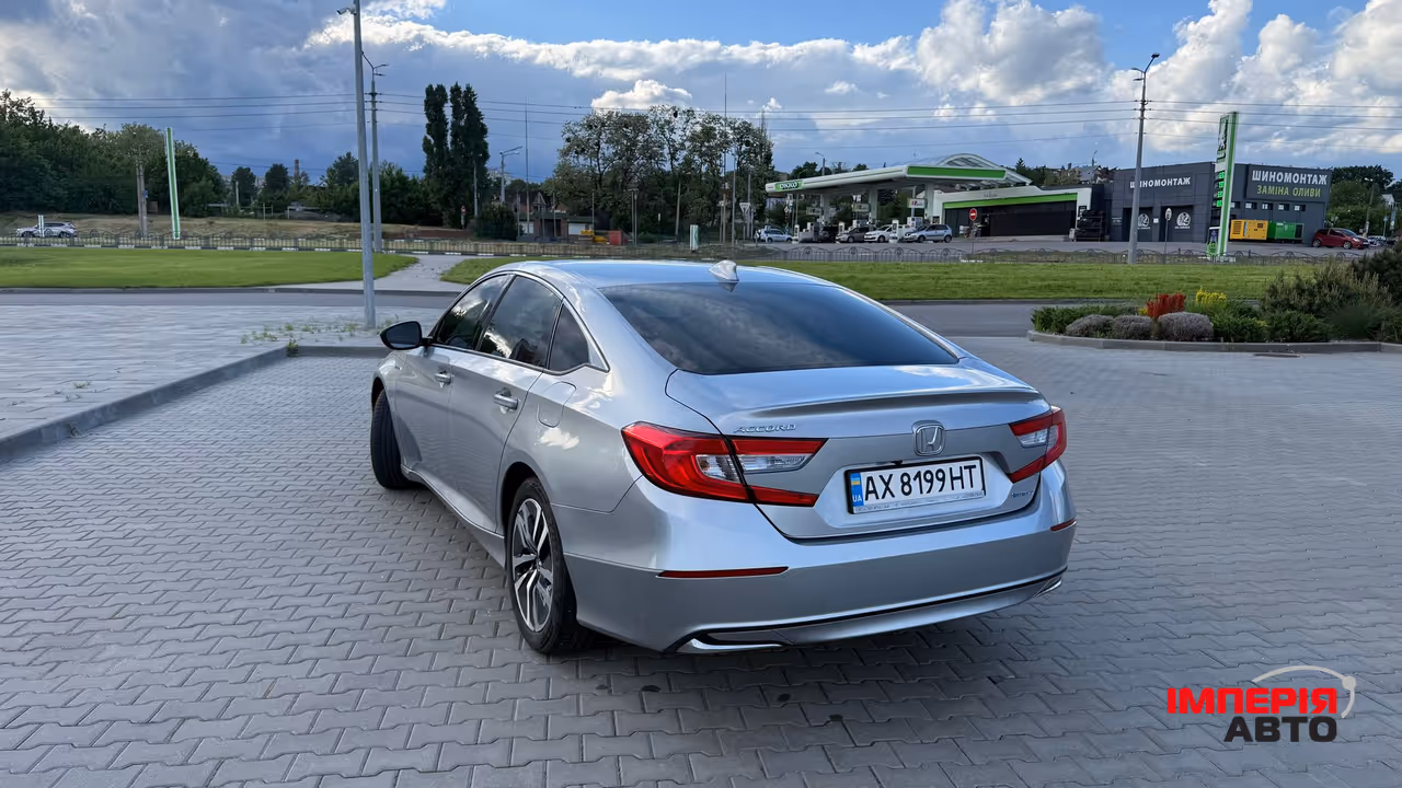 Honda Accord - фото 10