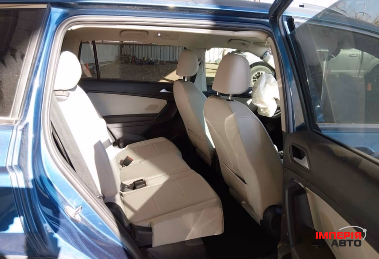 Volkswagen Tiguan - фото 9