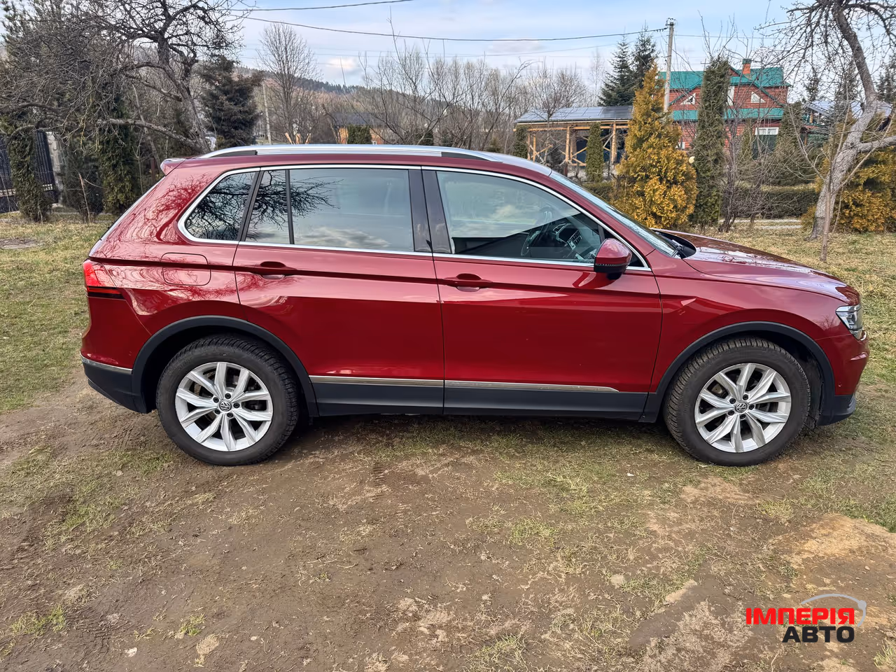 Volkswagen Tiguan - фото 8