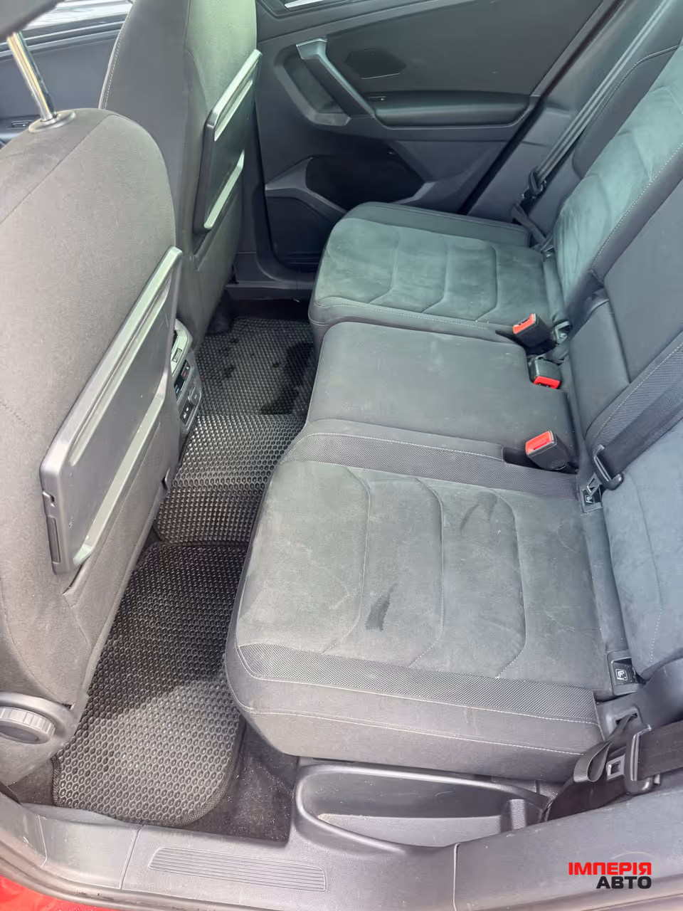Volkswagen Tiguan - фото 12