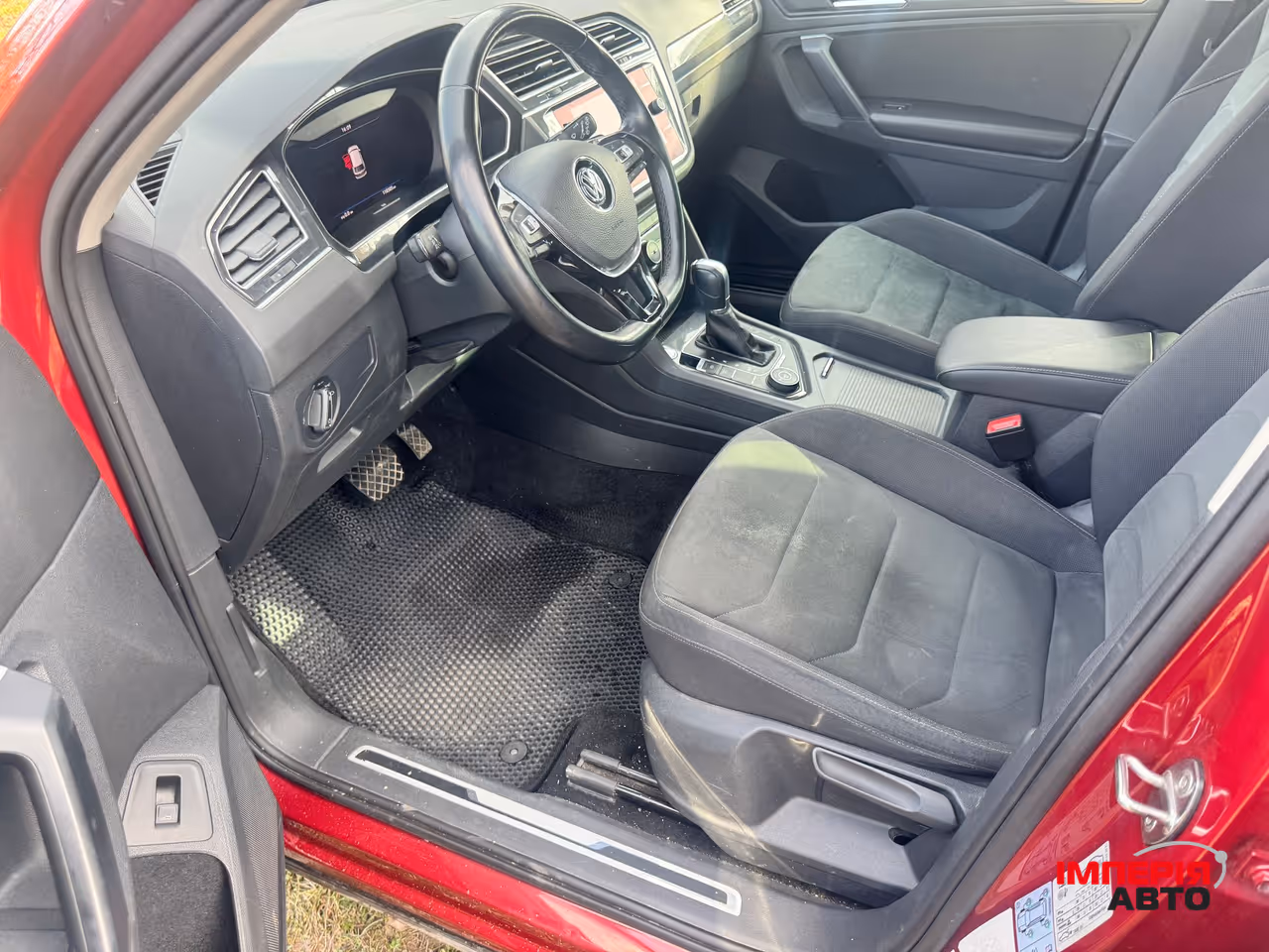 Volkswagen Tiguan - фото 10