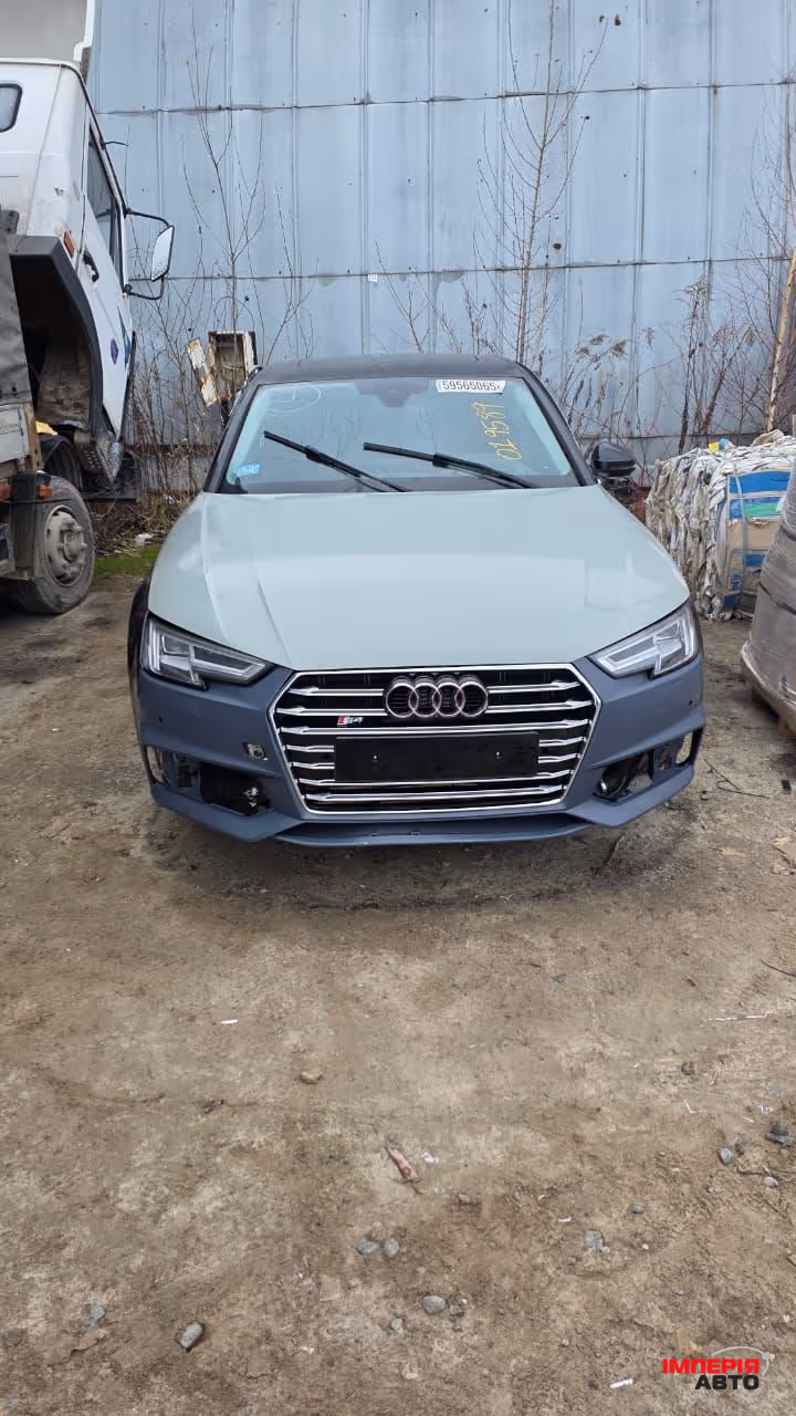 Audi A4 - фото 6