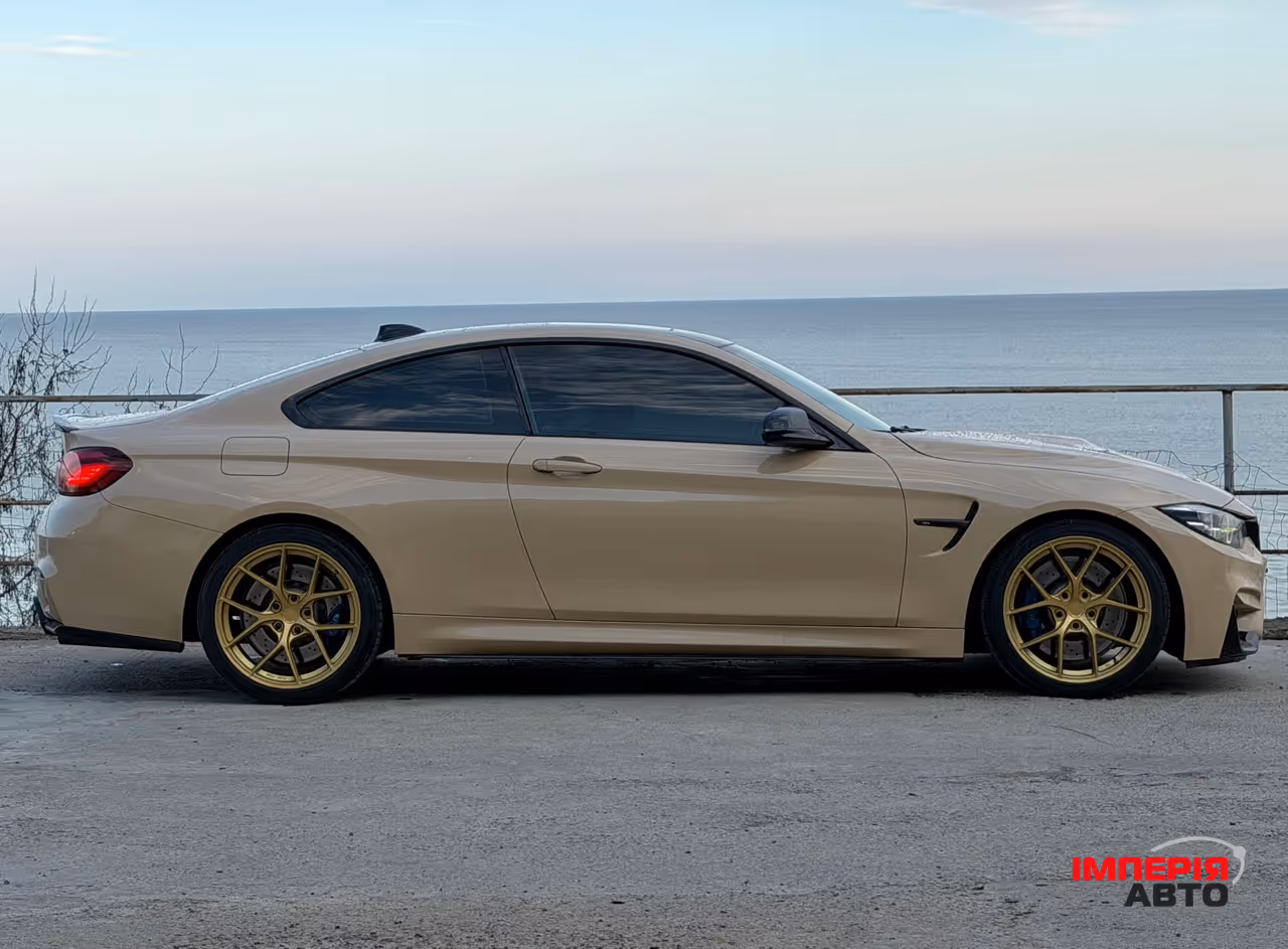 BMW M4 - фото 4