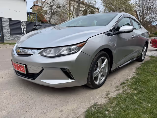 Chevrolet Volt - фото 1