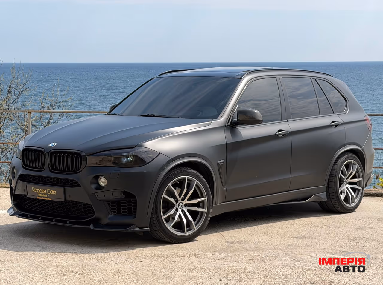 BMW X5 - фото 1