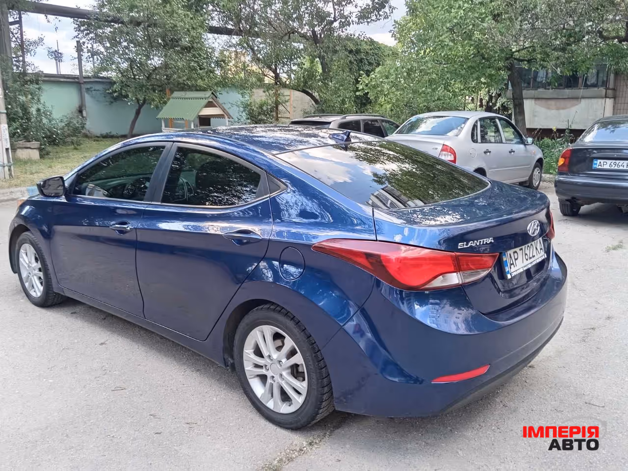 Hyundai Elantra - фото 2