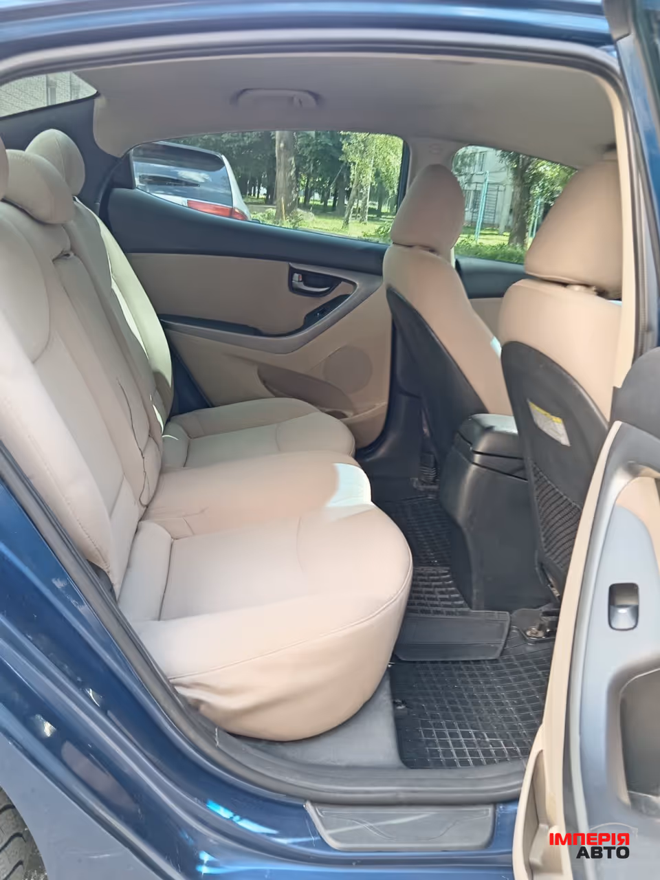 Hyundai Elantra - фото 7