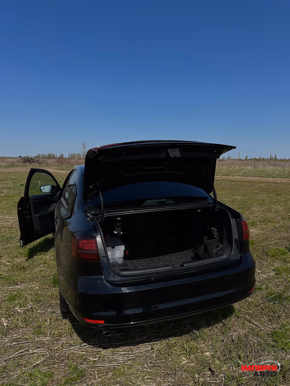 Volkswagen Jetta - фото 5