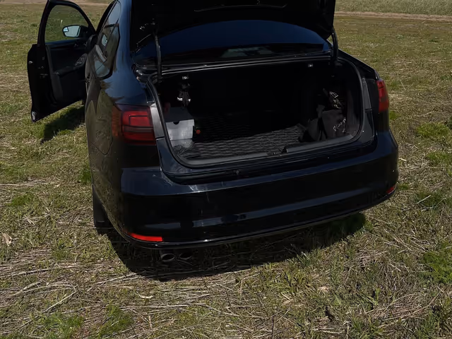 Volkswagen Jetta - фото 5