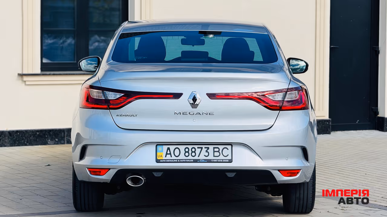Renault Megane - фото 10