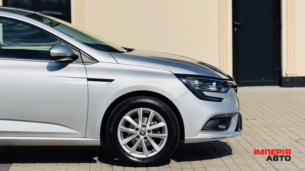 Renault Megane - фото 3