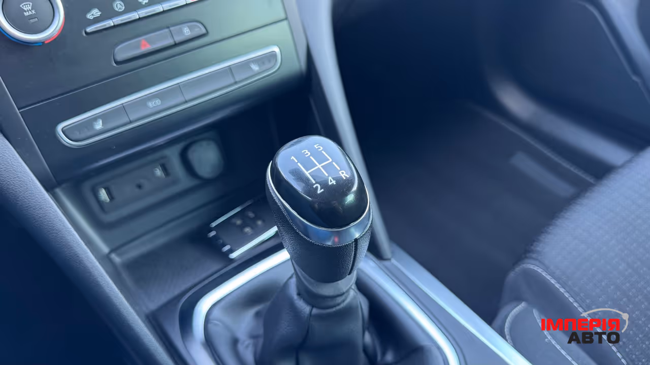 Renault Megane - фото 37