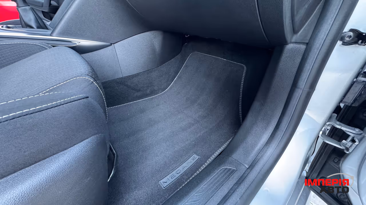 Renault Megane - фото 50