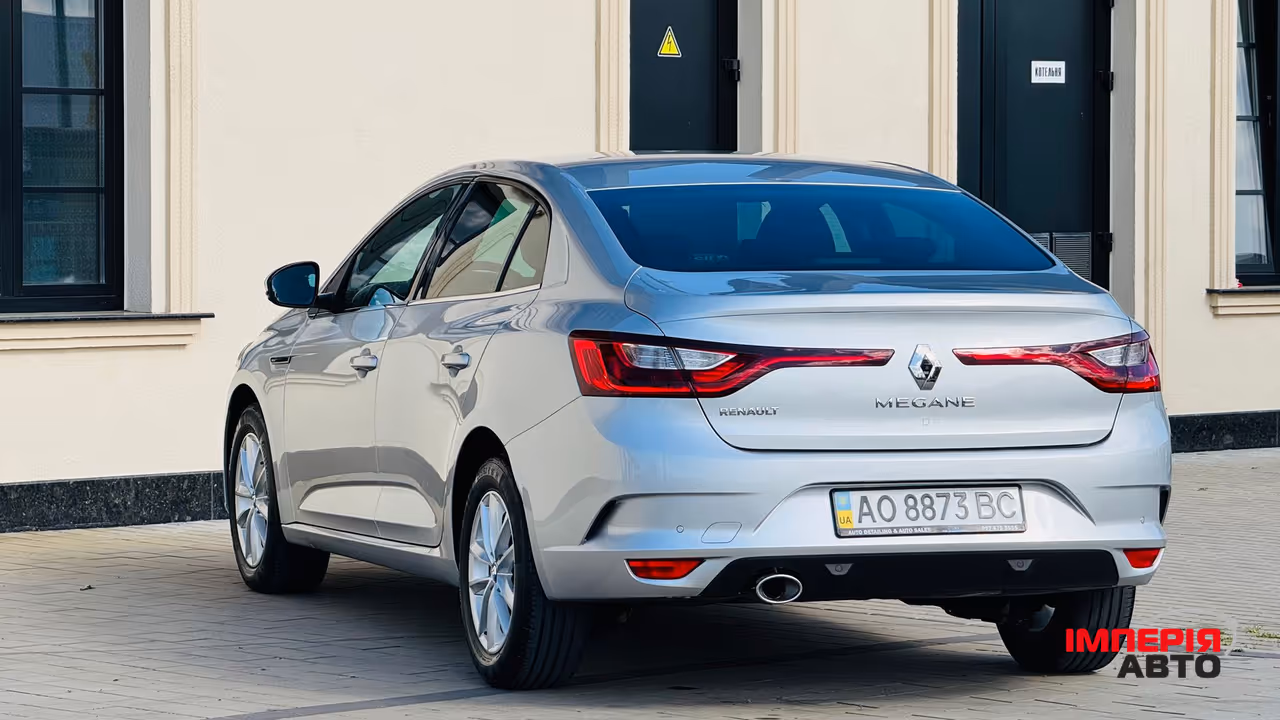 Renault Megane - фото 15