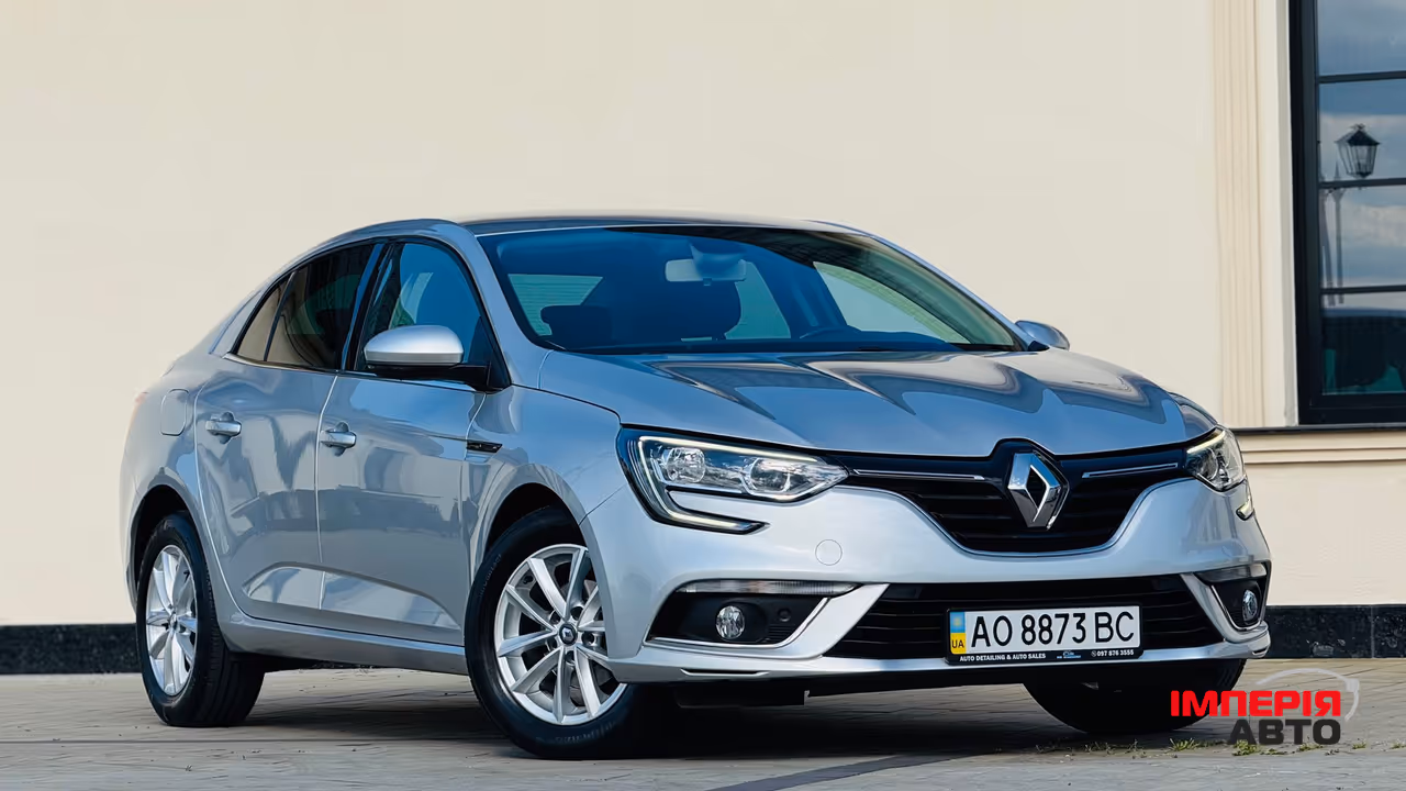 Renault Megane - фото 1