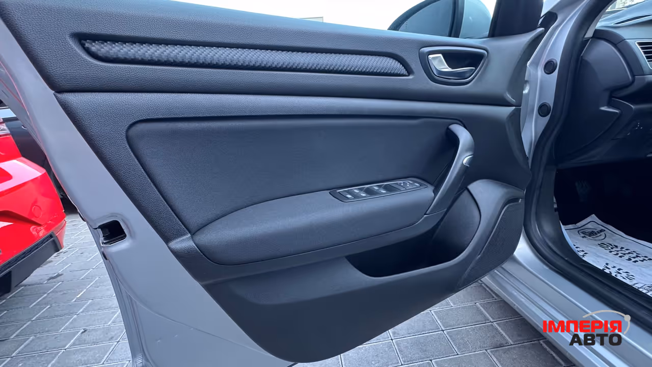 Renault Megane - фото 55