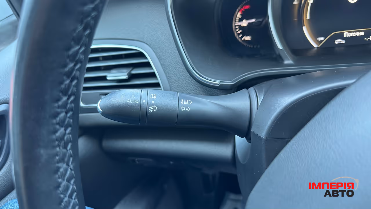 Renault Megane - фото 40