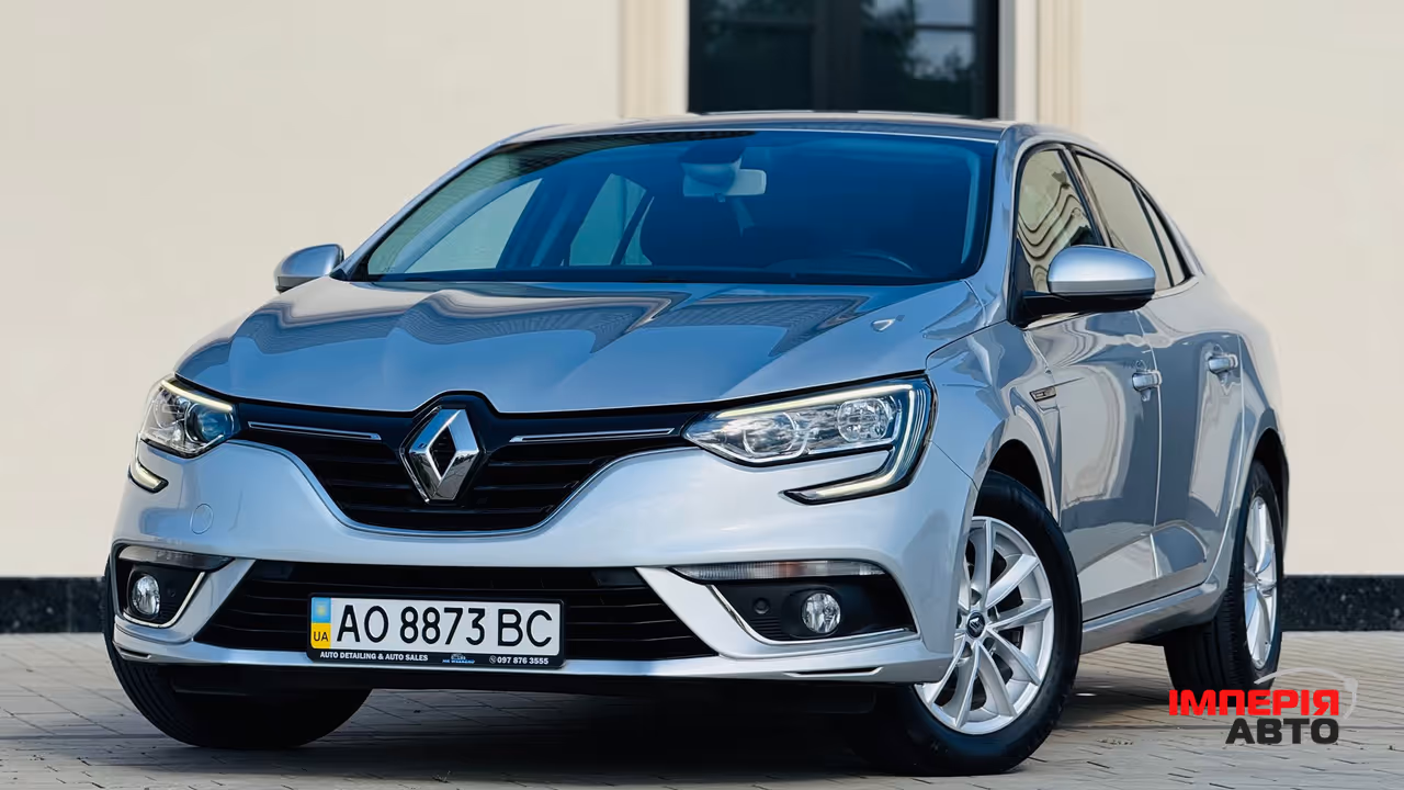 Renault Megane - фото 18
