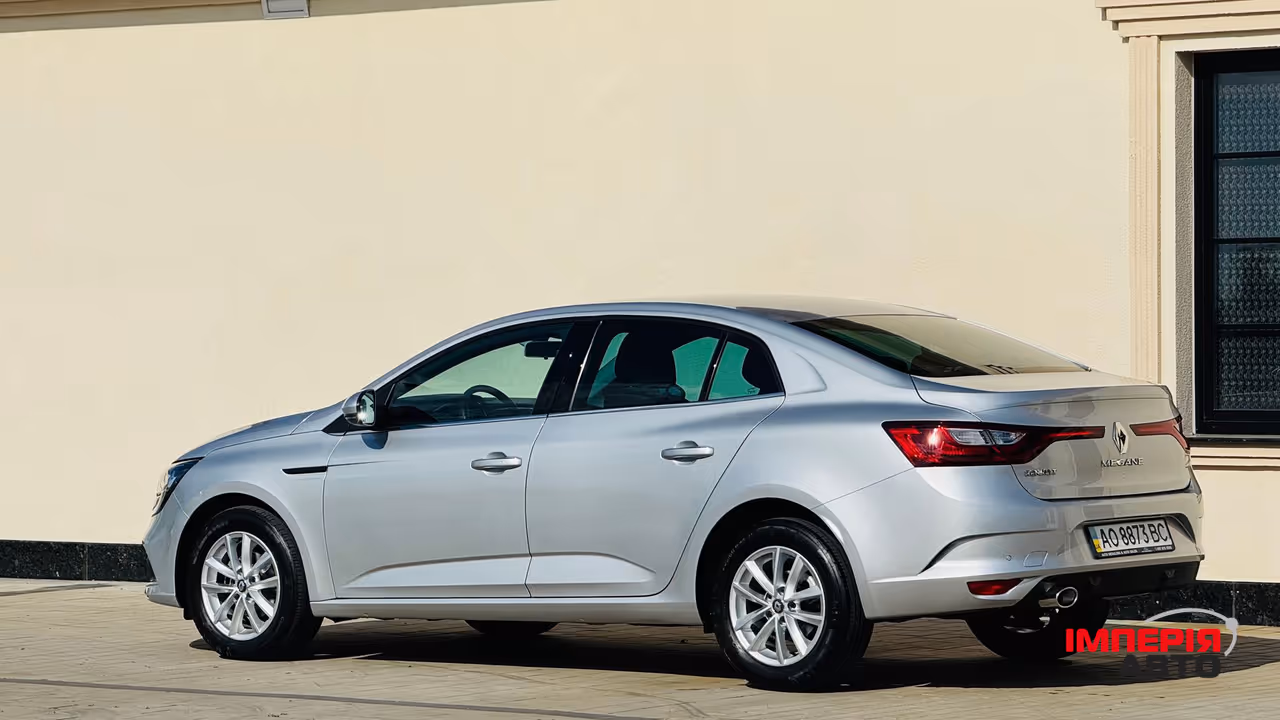 Renault Megane - фото 24