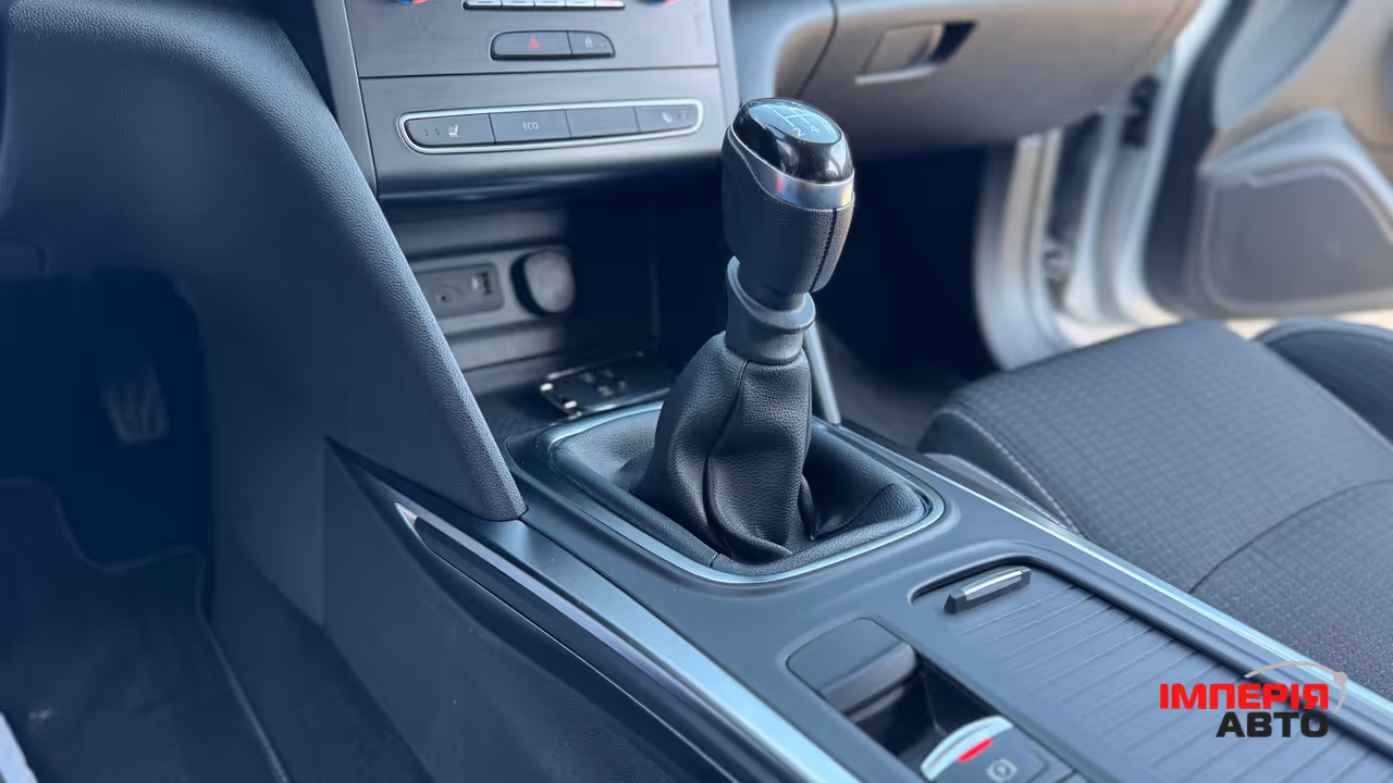 Renault Megane - фото 68