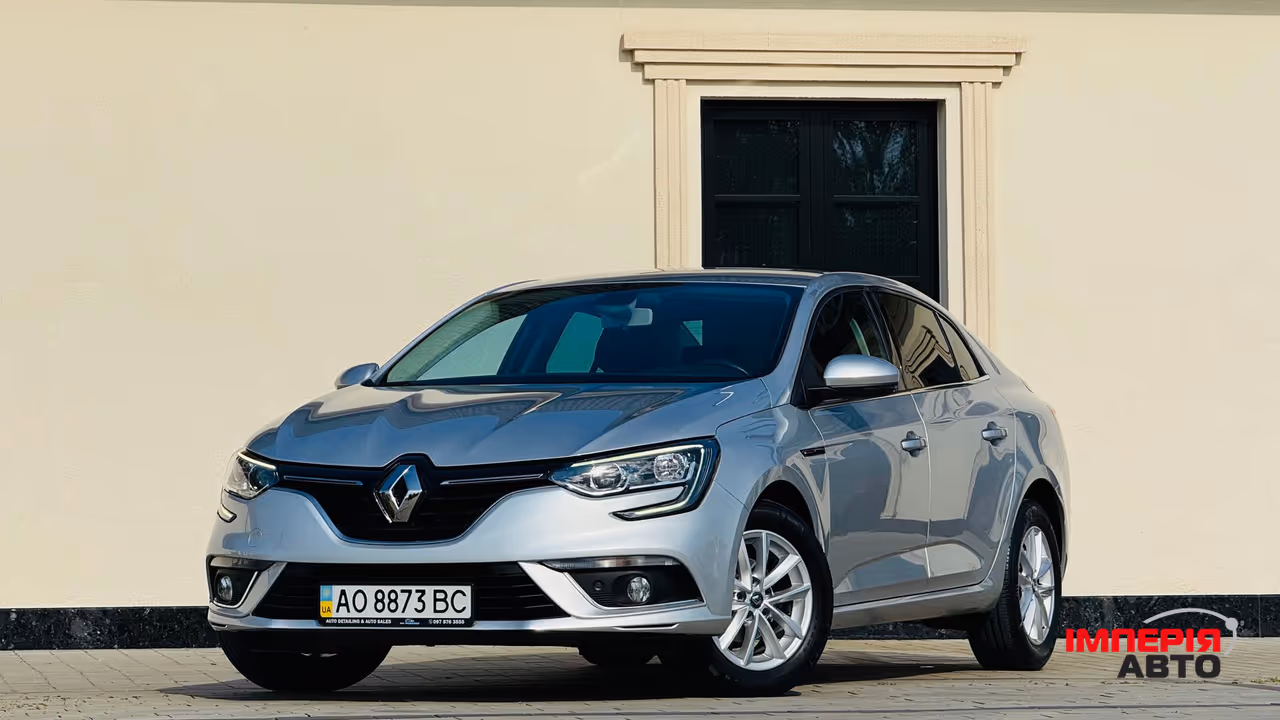 Renault Megane - фото 12