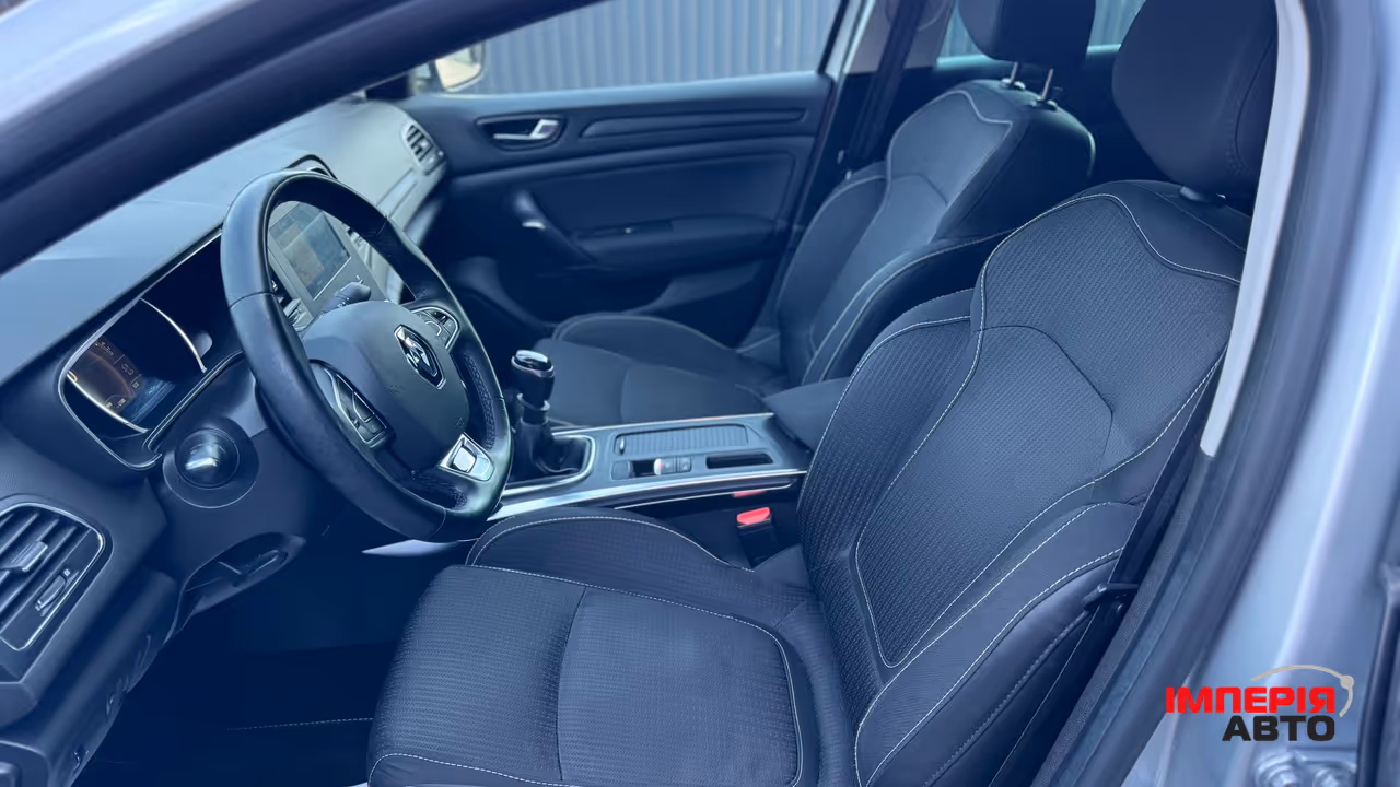 Renault Megane - фото 41